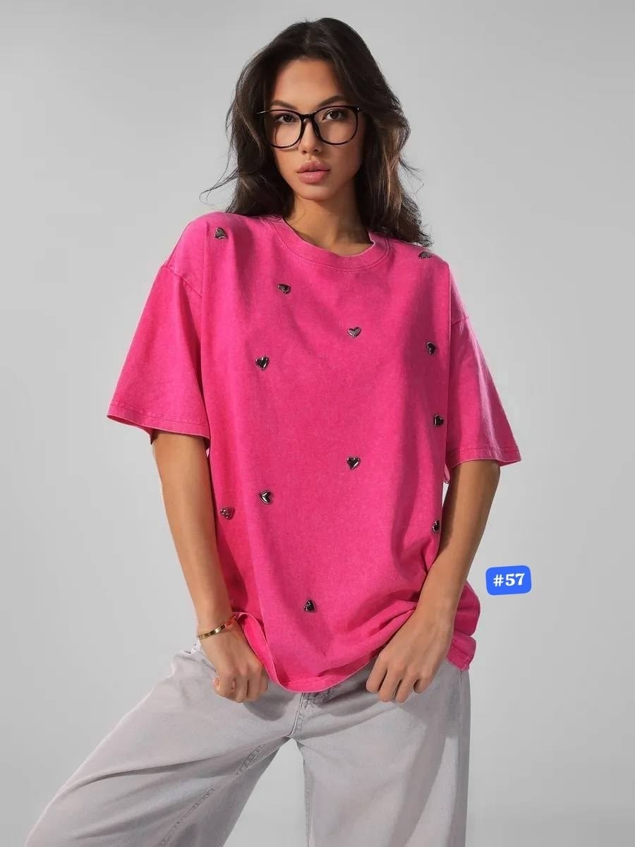 свитшот женская,футболка женская с эффектом варёнки в стиле оверсайз с маленькими сердечками,женская кофта,свитшот со стразами,футболка с эффектом варёнки в стиле оверсайз