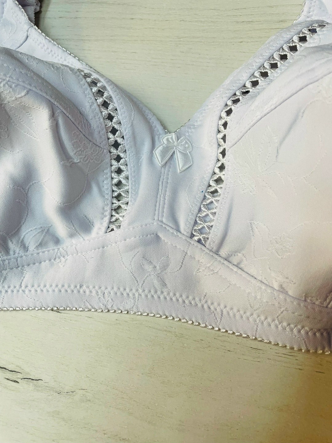 бюстгальтер,бюстгальтер женские,модели бюстгальтера,бюстгальтер классика,бежевый бюстгальтер