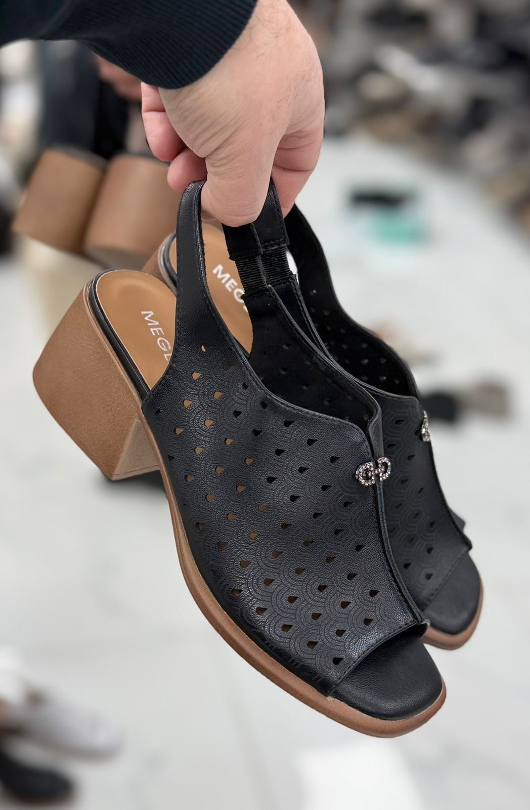 босоножки женские,,босоножки кари,босоножки с перфорацией,босоножки тофа