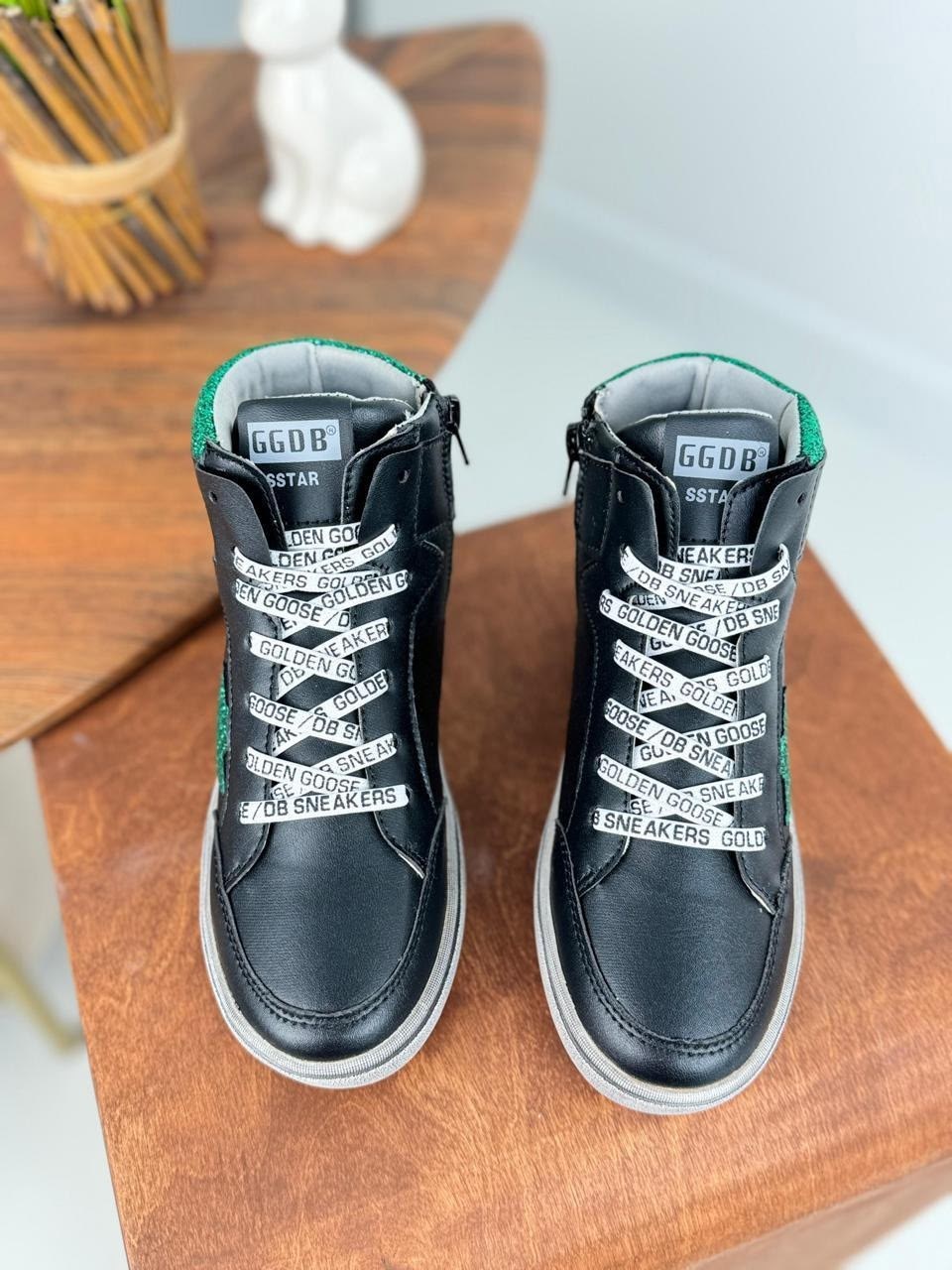 ,golden goose sneakers,высокие кроссовки,брендовые кроссовки,женская