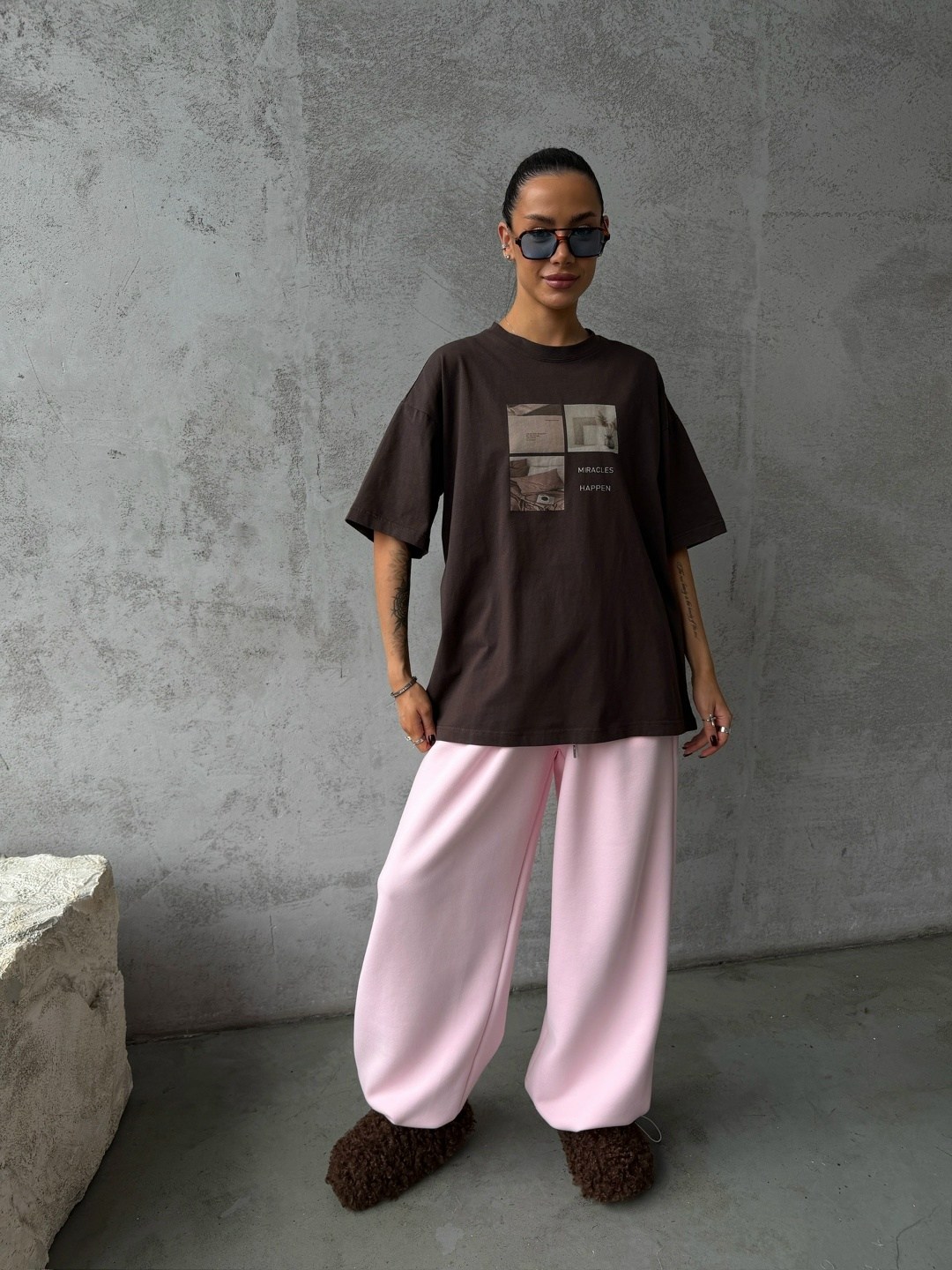 футболка оверсайз с принтом удлиненная tettavi,розовая футболка оверсайз,футболка женская оверсайз лия,женская футболка оверсайз,футболки оверсайз с принтами