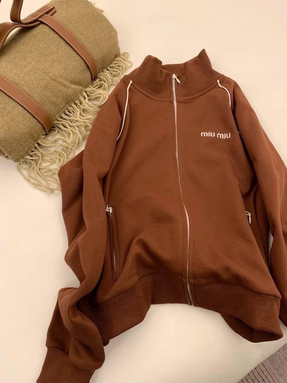 женский костюм,костюм с юбкой,спортивные костюмы женские,спортивный костюм,костюм коричневый