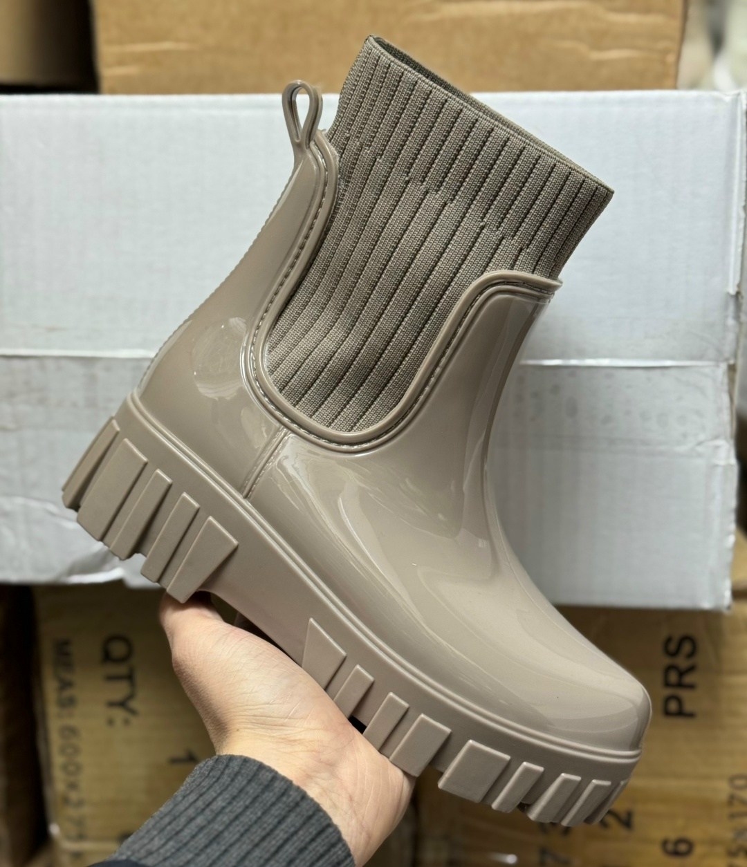 резиновые сапоги,женские резиновые сапоги,сапоги резиновые basvello,резиновые сапоги модные,сапоги резиновые челси