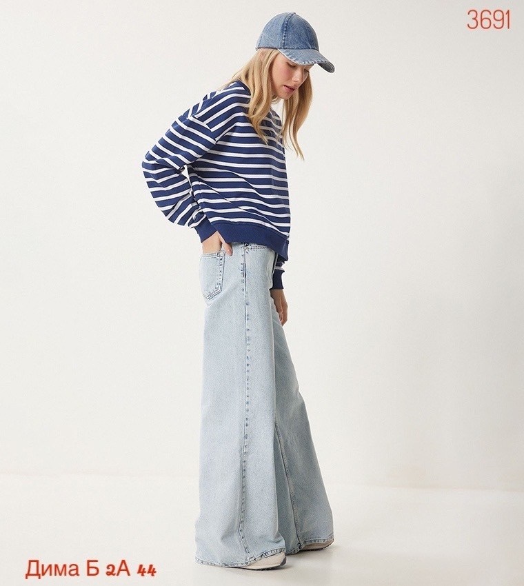 женские джинсы,голубые джинсы,джинсы джинсы,свитшот женский,женские широкие джинсы