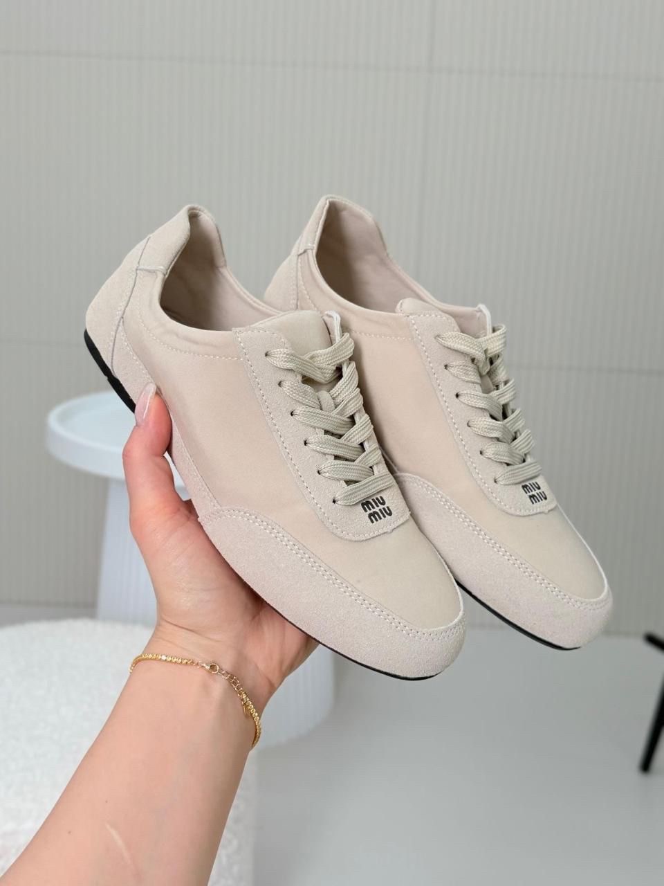 ,женские кроссовки,бежевые кроссовки,повседневные кроссовки,кроссовки женские бежевые