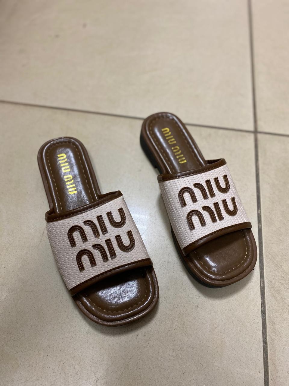 женские шлепанцы,,шлепанцы модные,шлепанцы miu miu,шлепки женские