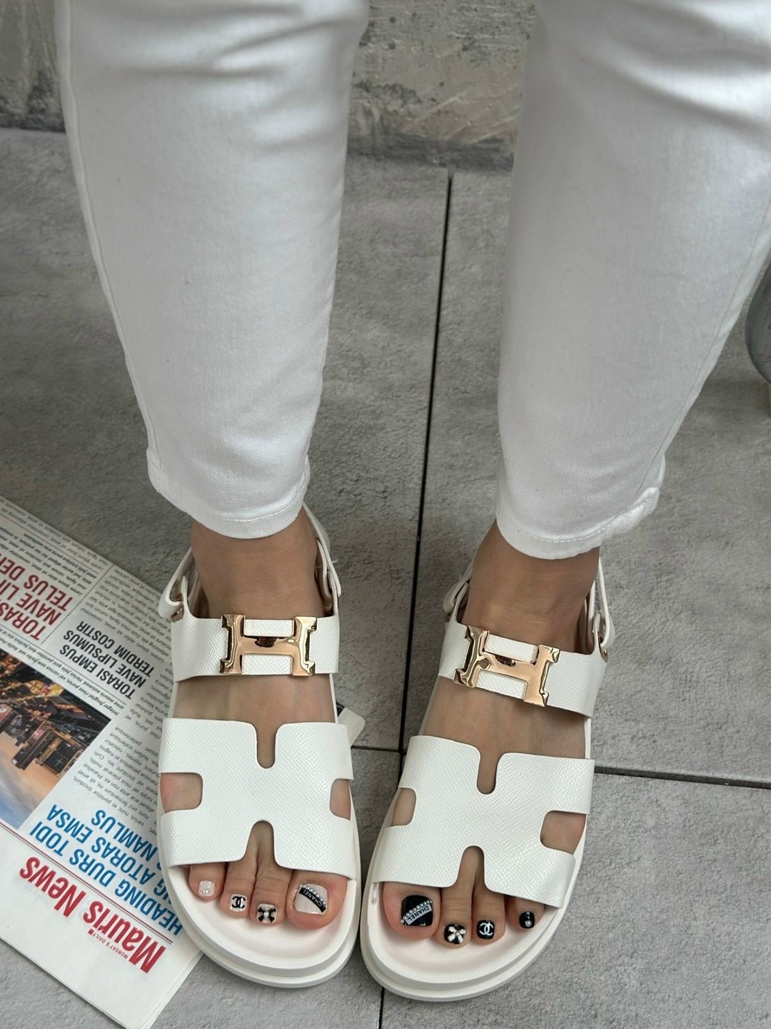 ,шлепанцы женские,шлепки женские,шлепанцы модные,шлепки эрмес