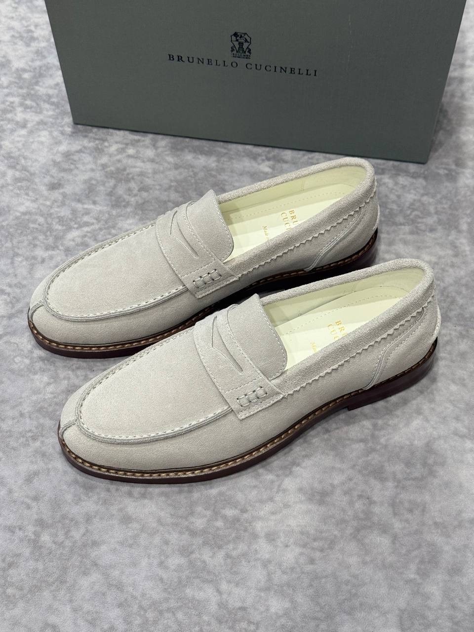 замшевые лоферы brunello cucinelli,лоферы brunello cucinelli,лоферы мужские brunello cucinelli,brunello cucinelli  мужская лоферы,мужские замшевые лоферы brunello cucinelli 2026-2026 светло-серые