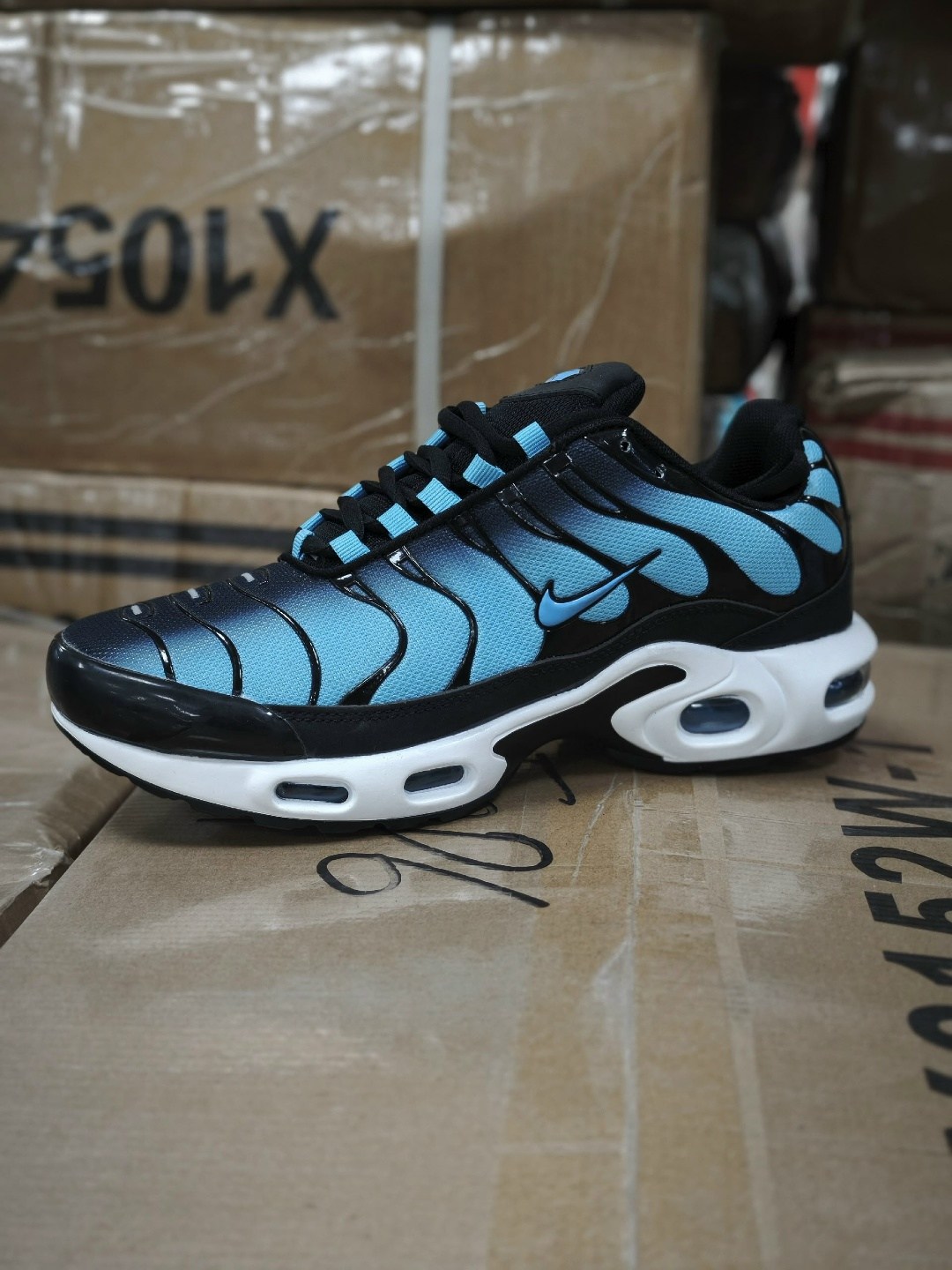 кроссовки nike air max plus tn,nike air max tn plus black,кроссовки мужские nike air max tn plus,nike air max plus tn,кроссовки nike air max plus