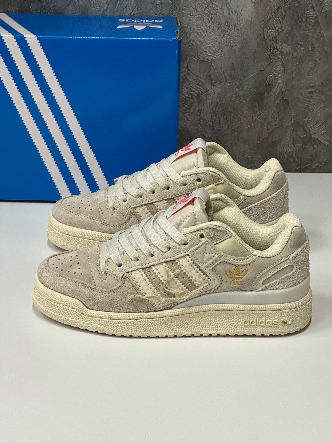 кроссовки adidas,кроссовки adidas женские,кроссовки адидас,кроссовки adidas forum 84 low off white,женские кроссовки адидас