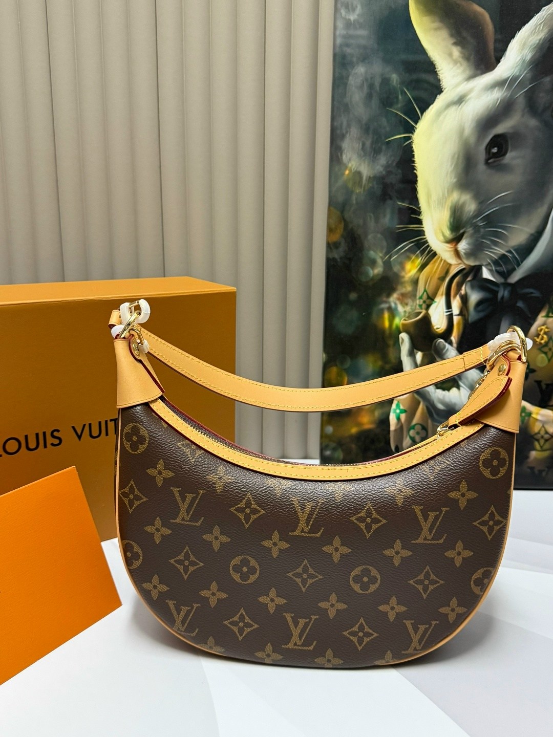 женская сумка louis vuitton,cумка louis vuitton,louis vuitton сумка на плечо,louis vuitton сумка полумесяц на плечо,louis vuitton bag