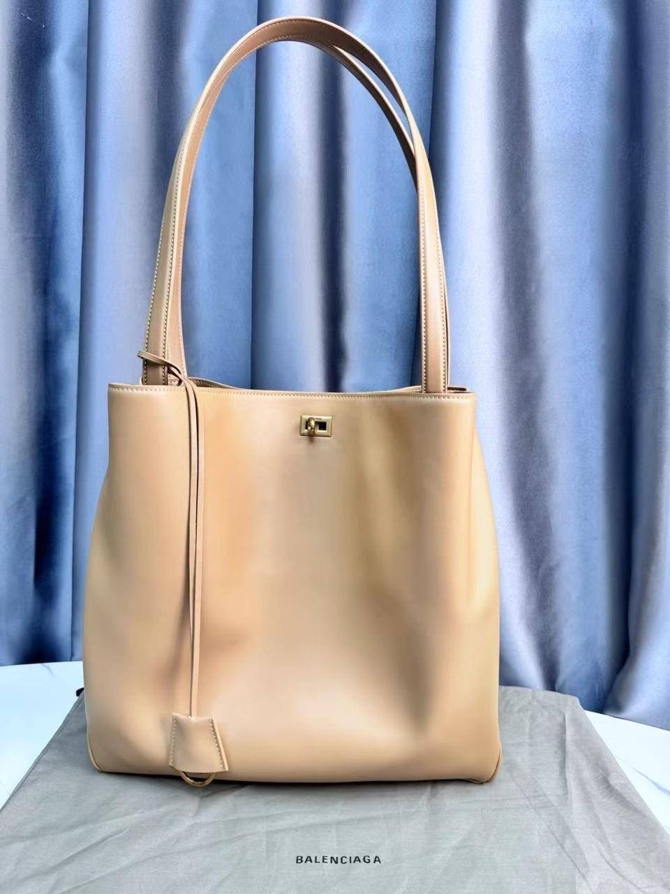 бежевая сумка,сумка,женская сумка,женская сумка тоут,модная сумка