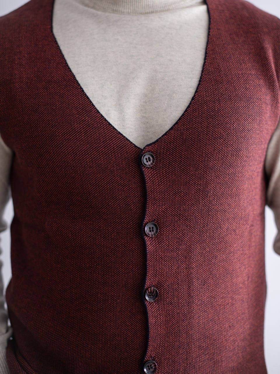 жилет мужской,жилет трикотажный мужской,мужской жилет классический,трикотажный жилет,жилетка мужская шерстяная