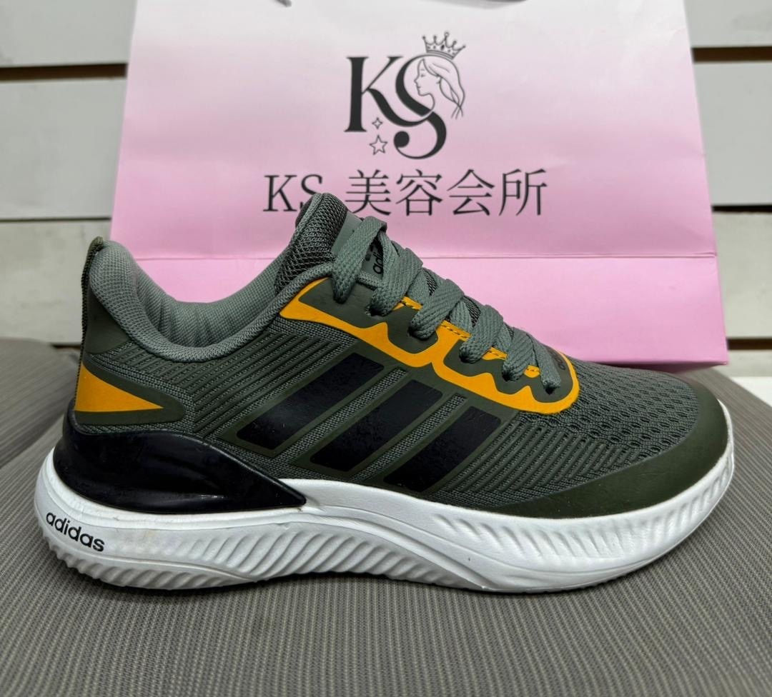 кроссовки адидас мужские новая коллекция 2026,кроссовки мужские adidas,кроссовки адидас артикул вв5428,кроссовки adidas,мужские кроссовки