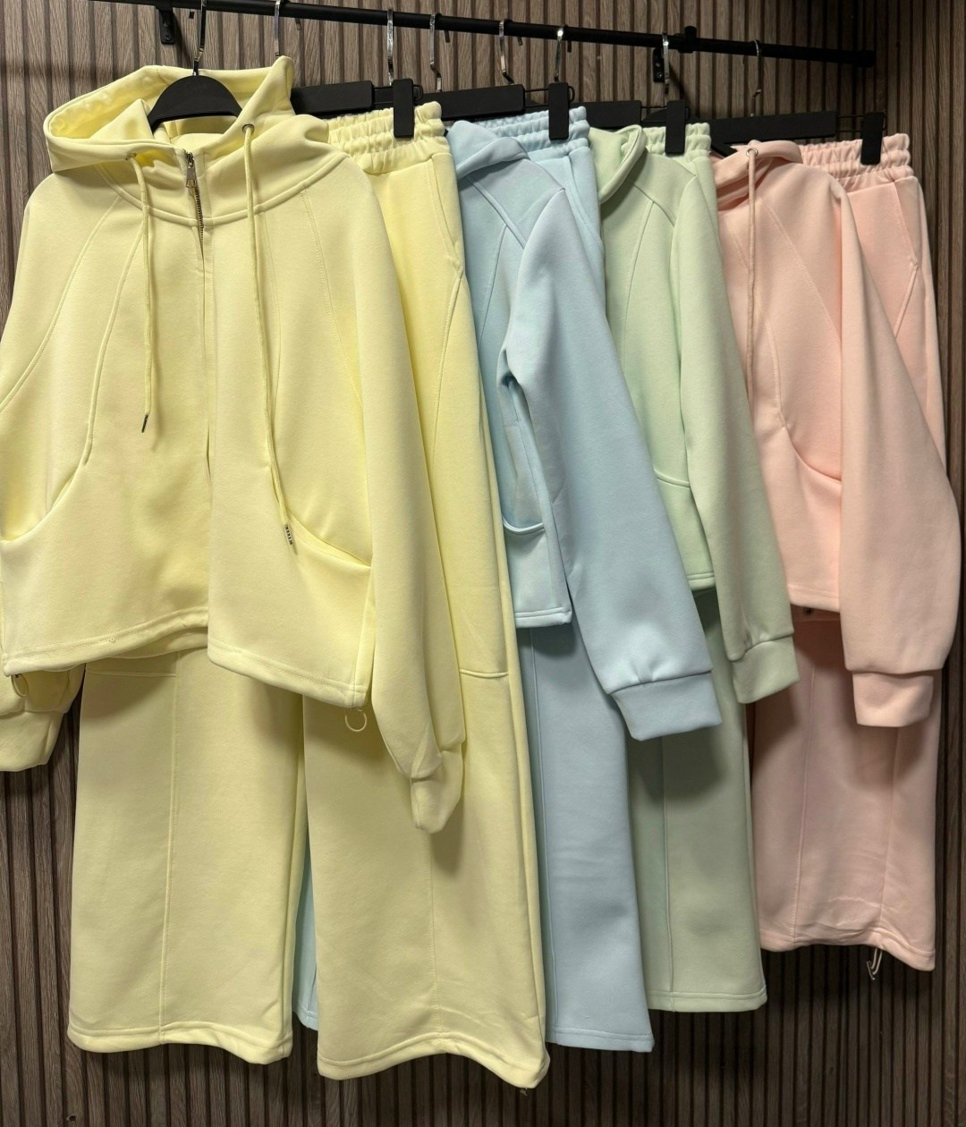 толстовка с брюками серый,спортивный костюм женский серый толстовка с брюками,толстовка с брюками,спортивный костюм,трикотажный костюм