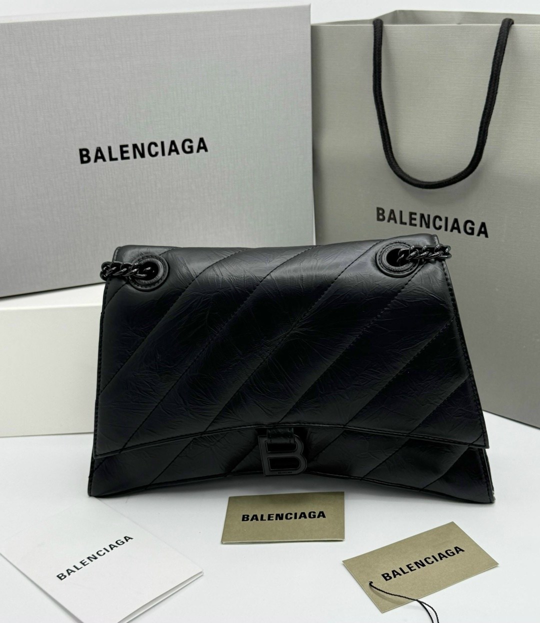 сумки balenciaga,balenciaga сумка на плечо,стеганая сумка balenciaga crush черный,баленсиага краш сумка,сумка женская balenciaga