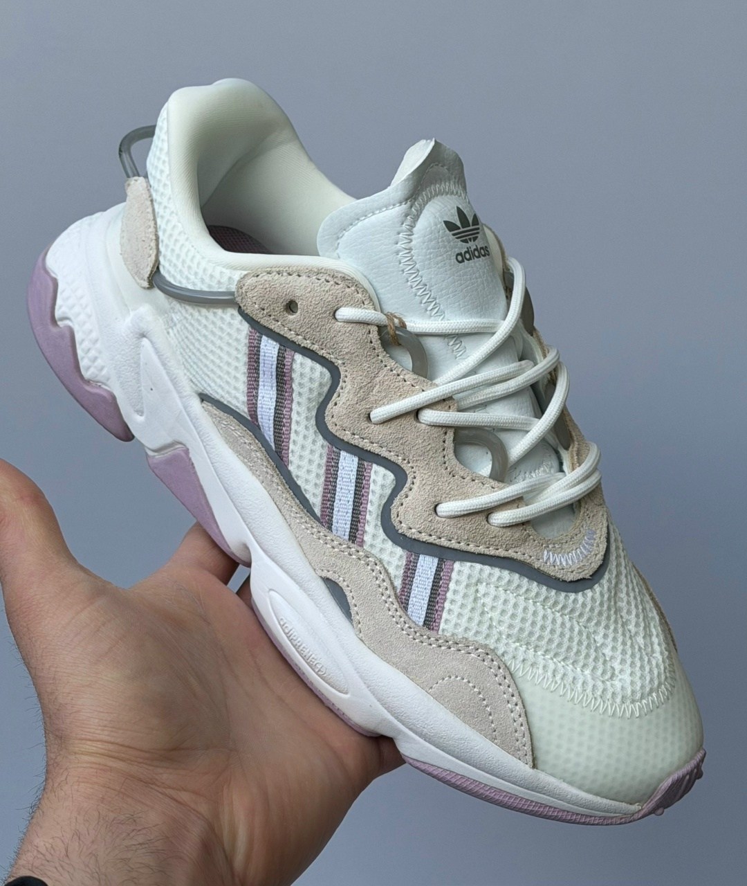 женские кроссовки adidas ozweego,кроссовки adidas ozweego,adidas originals ozweego,женские кроссовки adidas originals ozweego,кроссовки adidas originals ozweego