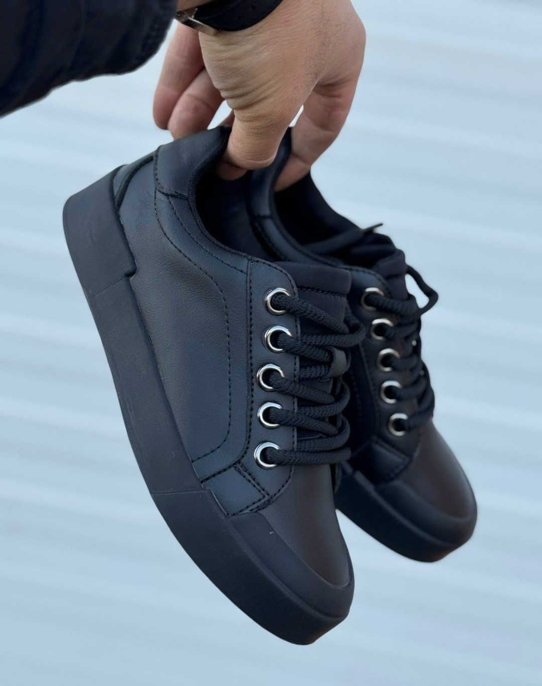 ,кеды женские черные,кроссовки черные,кроссовки женские черные,кожаные кеды