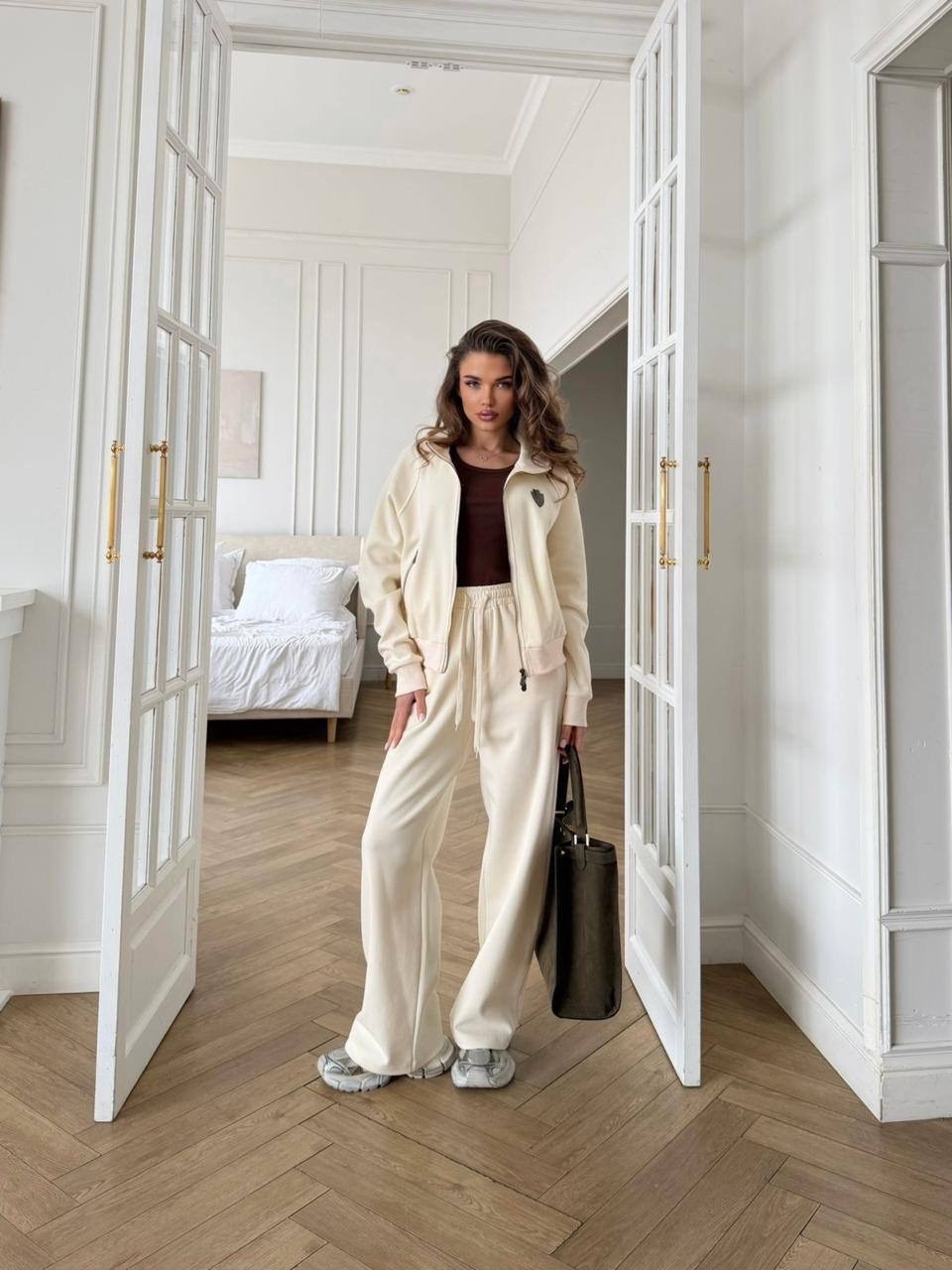 костюм с брюками,трикотажные костюмы,женский костюм,женский трикотажный костюм,костюм для женщин