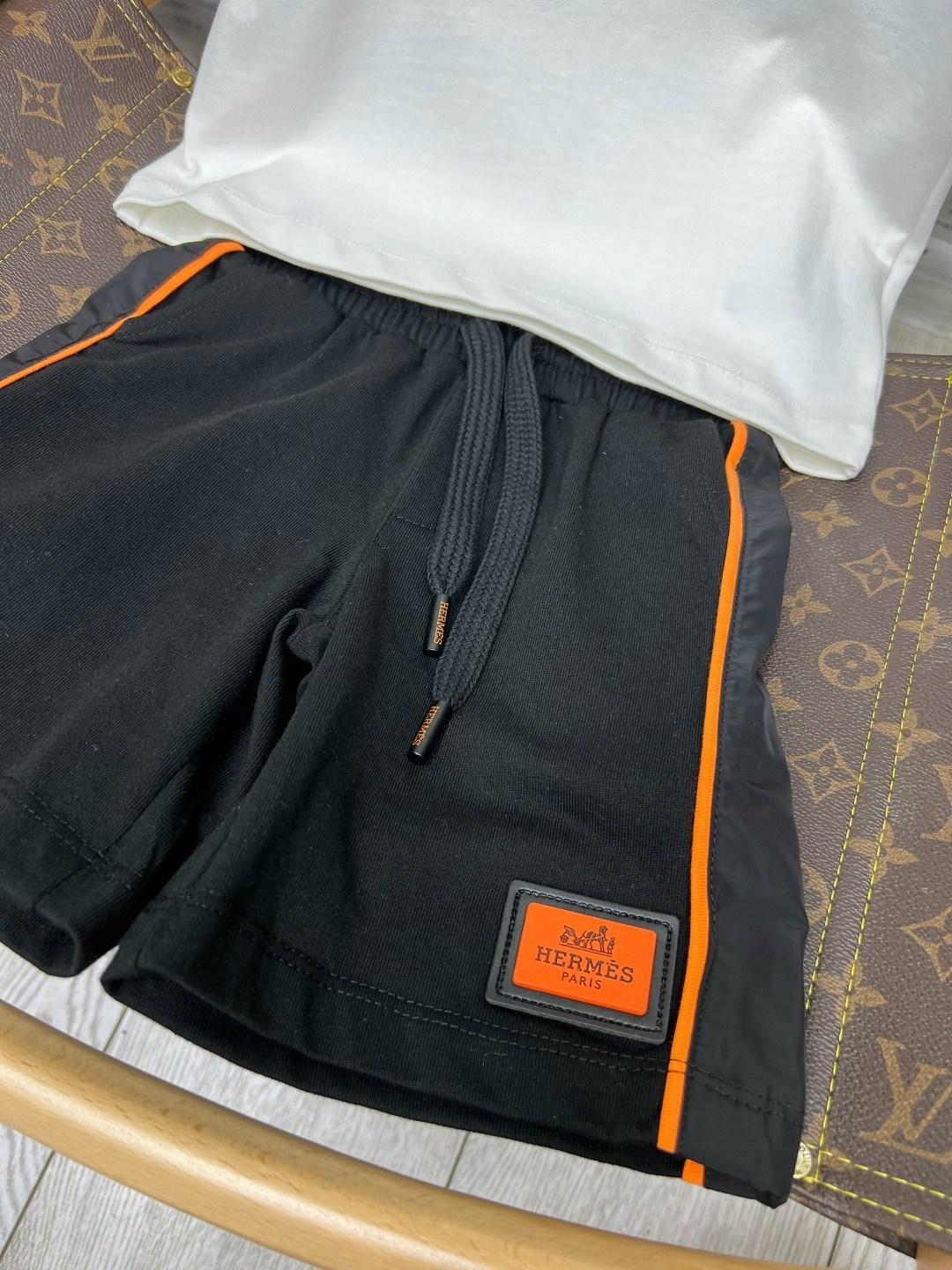 футболки комплект,комплект одежды для мальчика,спортивные костюм,летние костюмы,комплект одежды