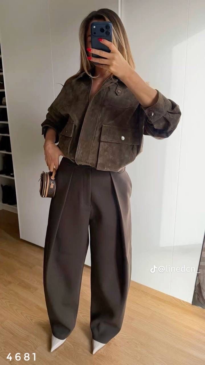 городской стиль одежды,модные образы,серый брючный костюм,костюм оверсайз