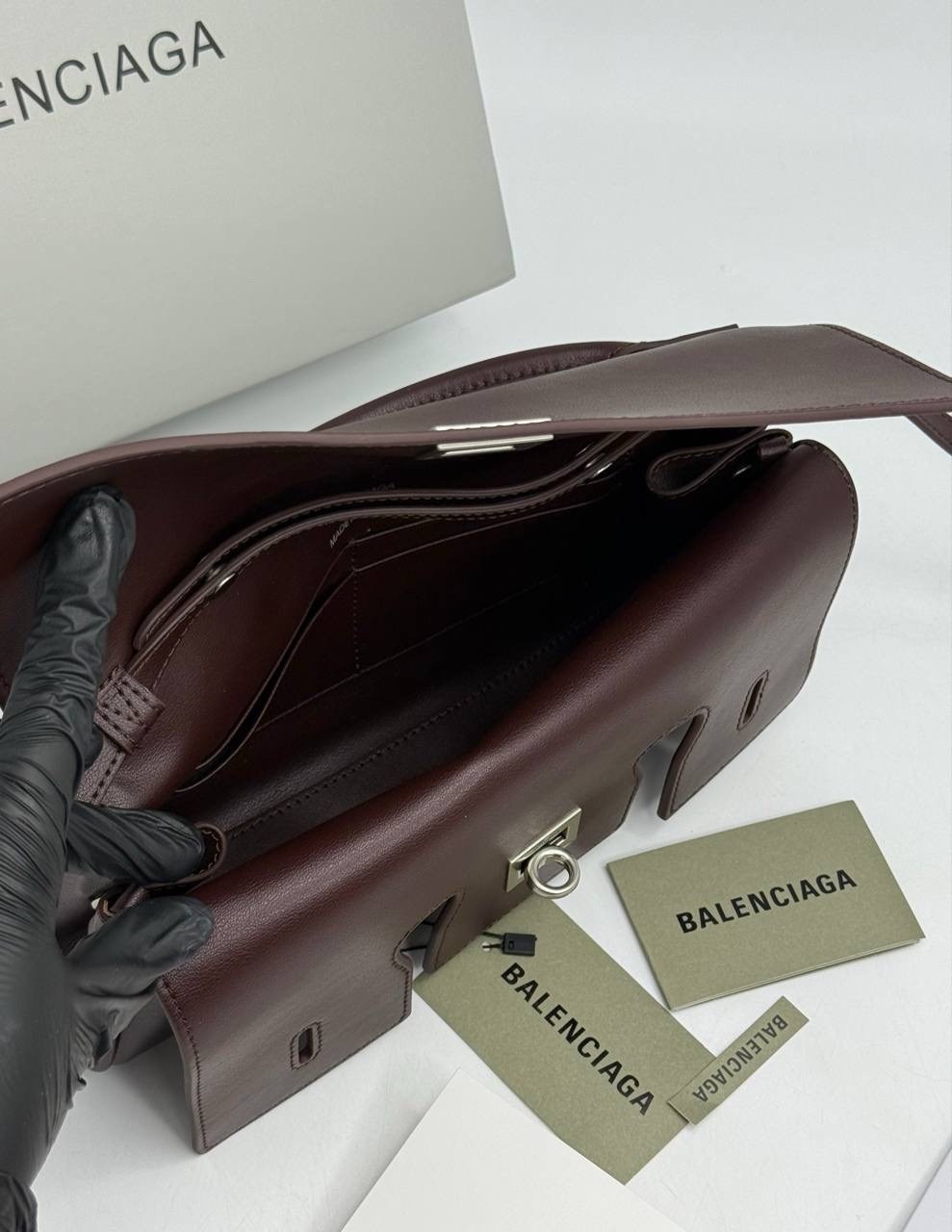 сумка balenciaga,сумка женская balenciaga,багровая женская сумка balenciaga,balenciaga сумка на плечо,balenciaga balenciaga