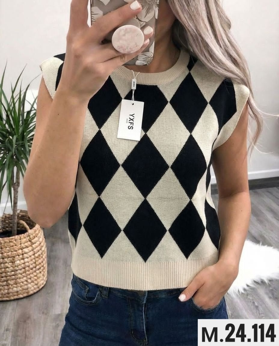 женский вязаный жилет,вязаный жилет,жилетка вязаная,топ вязаный жилет,трикотажный жилет