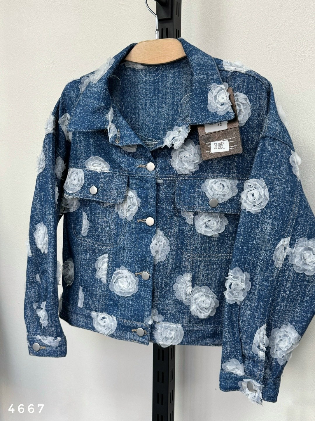 джинсовая куртка,остин джинсовая куртка женская,джинсовые куртки женские,джинсовая куртка с принтом,джинсовая куртка от кутюр