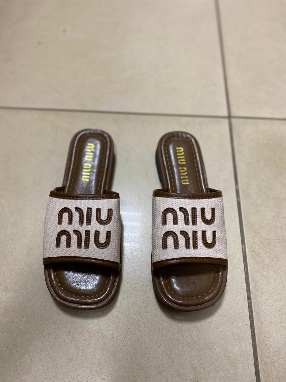 женские шлепанцы,,шлепанцы модные,шлепанцы miu miu,шлепки женские