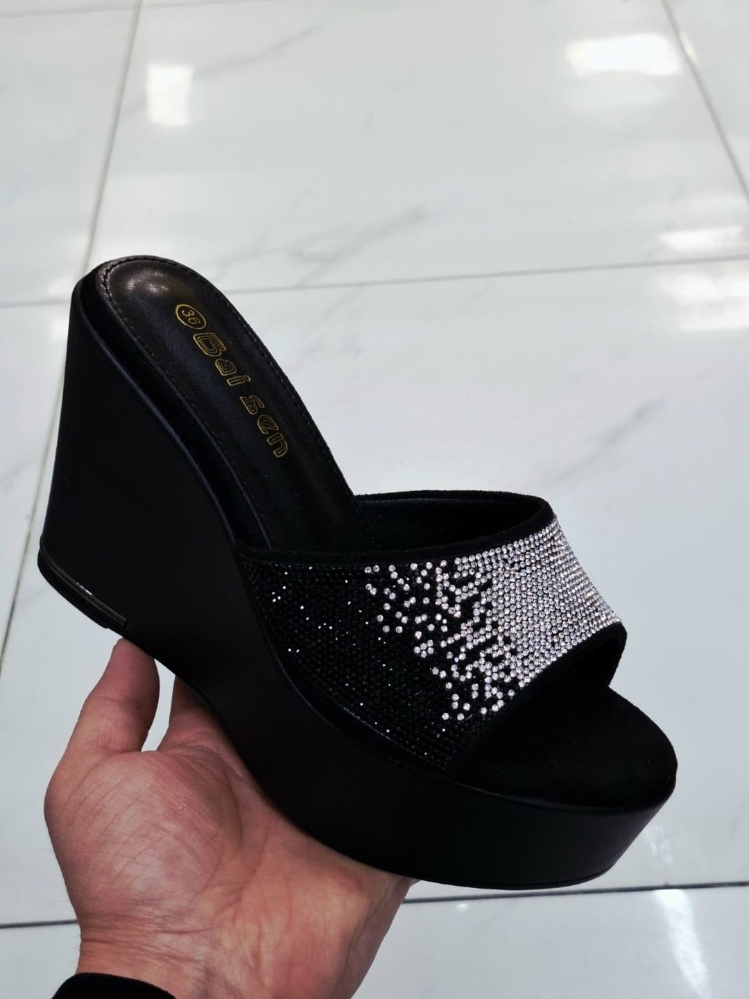 ,шлепки на платформе,женские босоножки,шлепанцы женские,женская