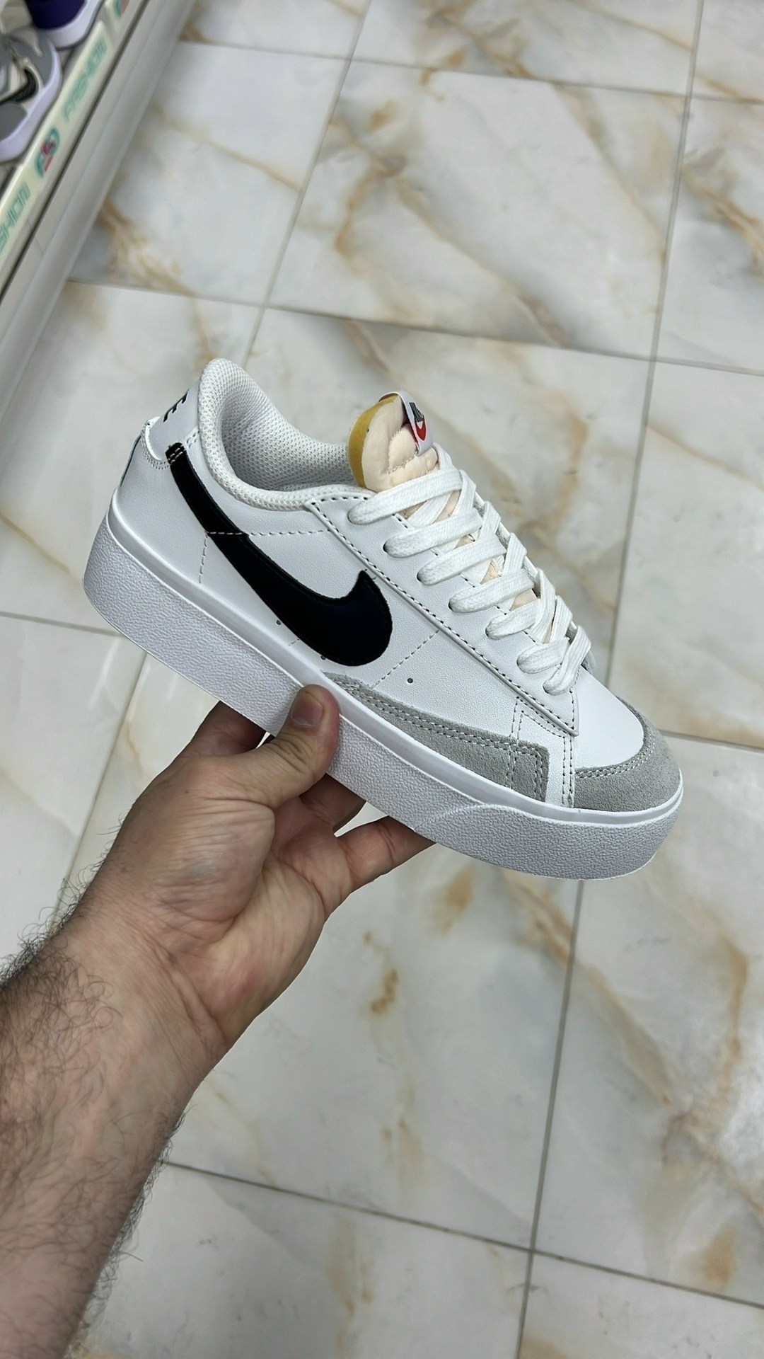 кроссовки nike wmns blazer low 'triple white',кроссовки nike blazer low,женские кроссовки nike blazer low,кроссовки,женские кроссовки nike blazer low platform