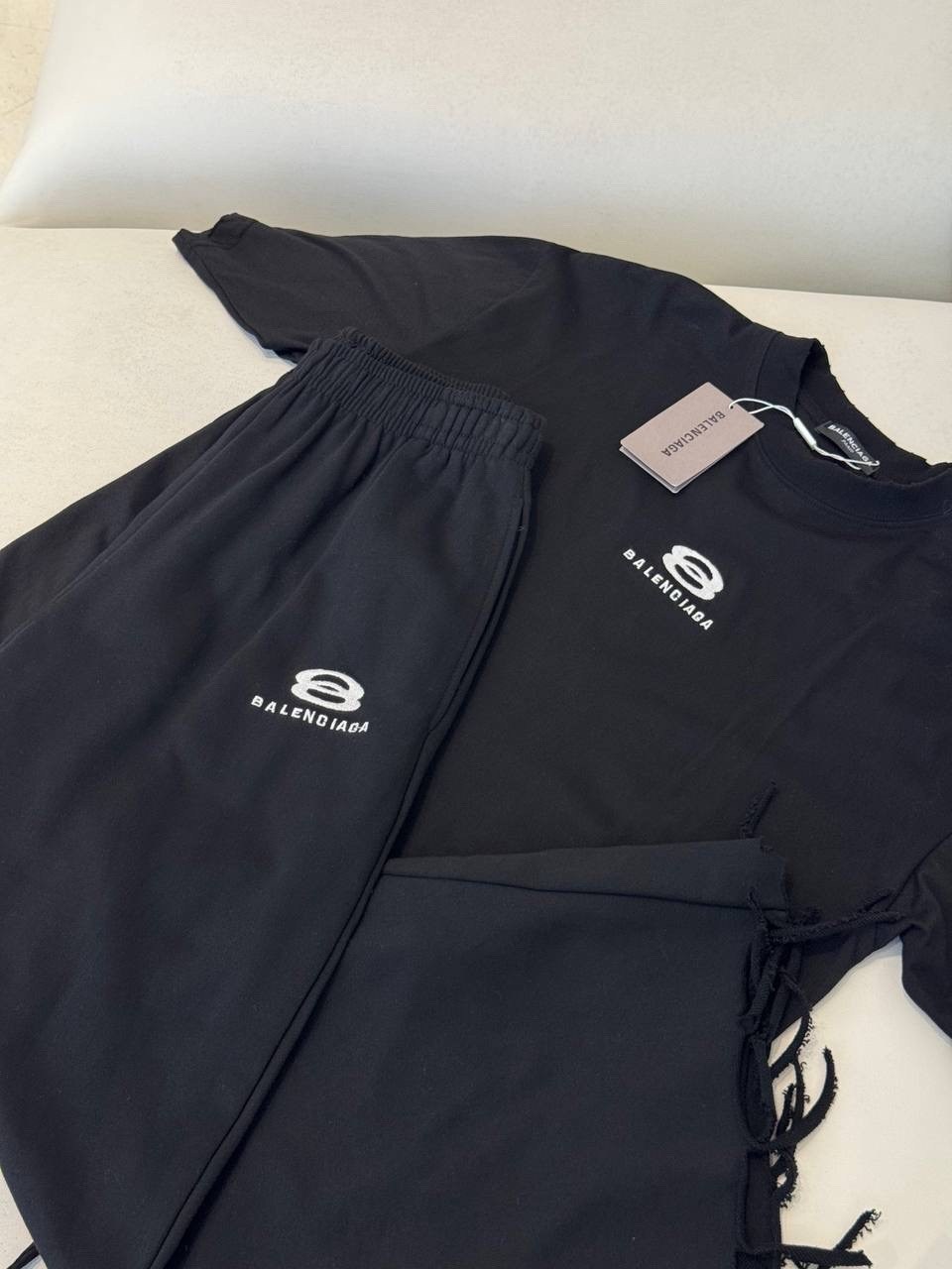 модные костюмы,стильные костюмы,костюм спортивный женский,костюм спортивный,женские костюмы