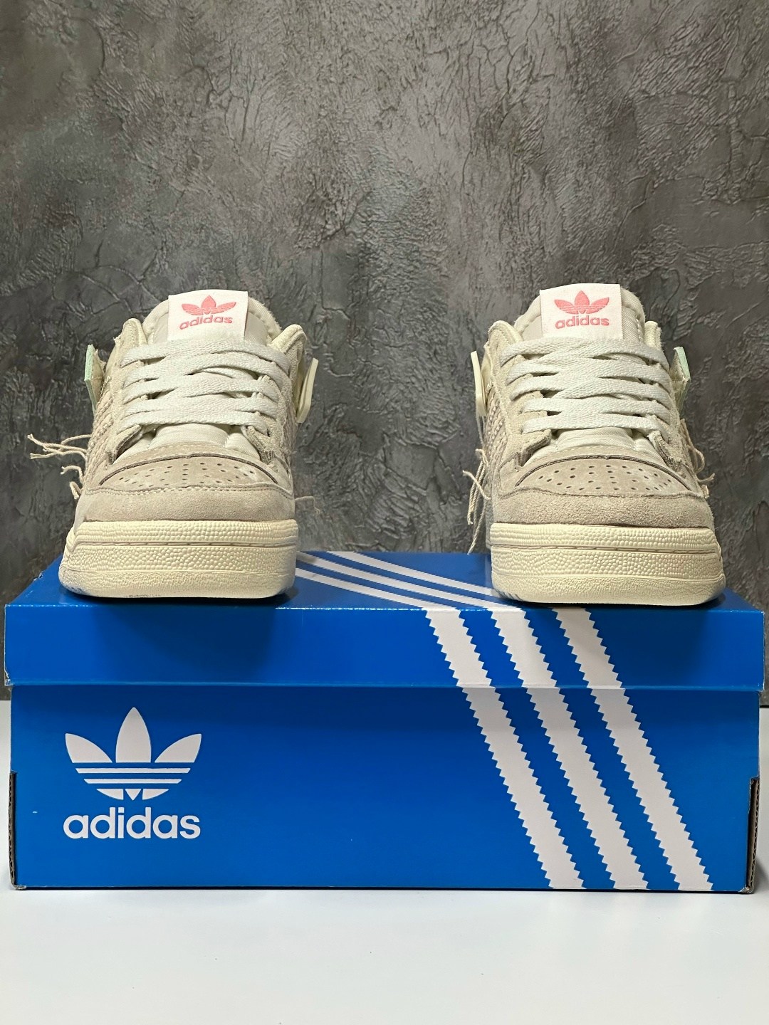 кроссовки adidas,кроссовки adidas женские,кроссовки адидас,кроссовки adidas forum 84 low off white,женские кроссовки адидас
