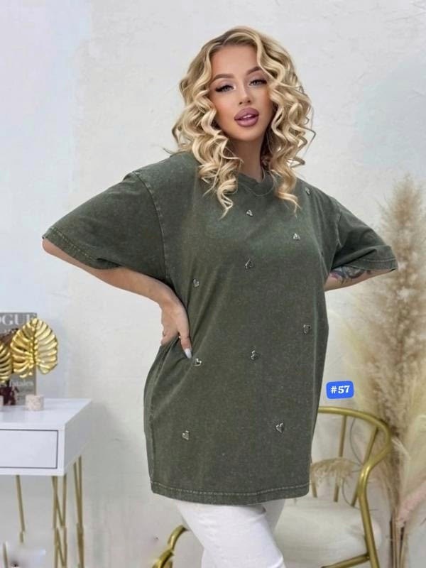 свитшот женская,футболка женская с эффектом варёнки в стиле оверсайз с маленькими сердечками,женская кофта,свитшот со стразами,футболка с эффектом варёнки в стиле оверсайз