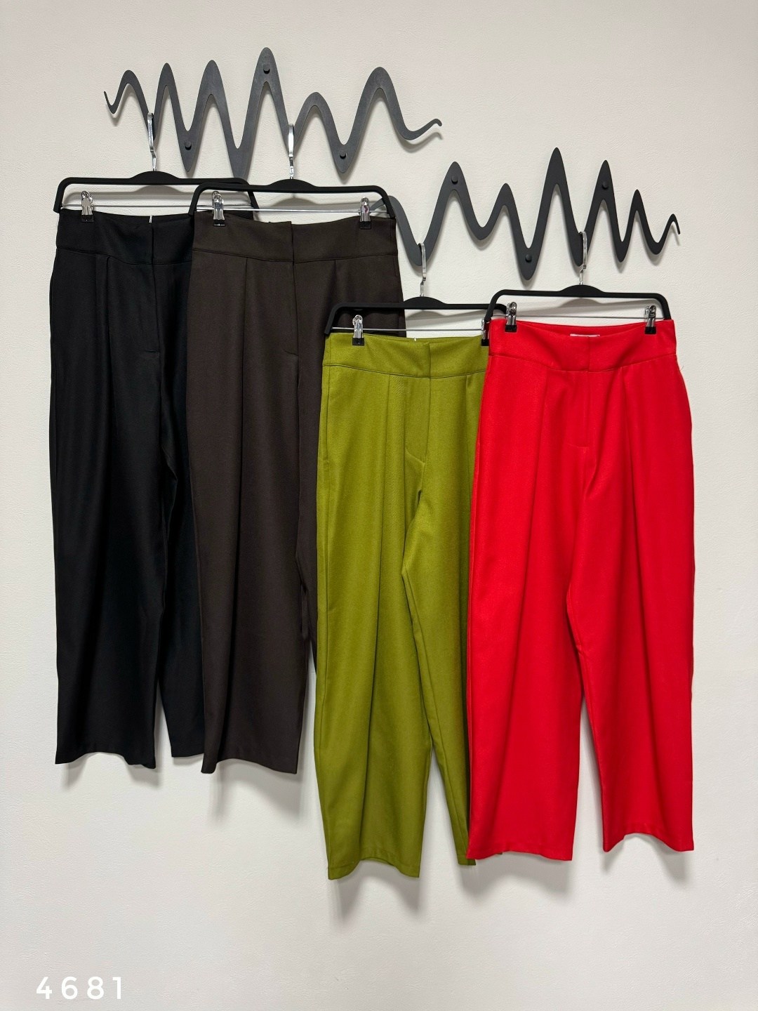 городской стиль одежды,модные образы,серый брючный костюм,костюм оверсайз