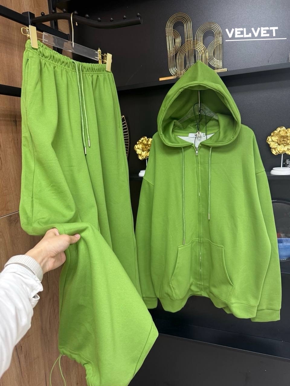 спортивный костюм женский,спортивный костюм,стильные костюмы,женский костюм,костюм с брюками