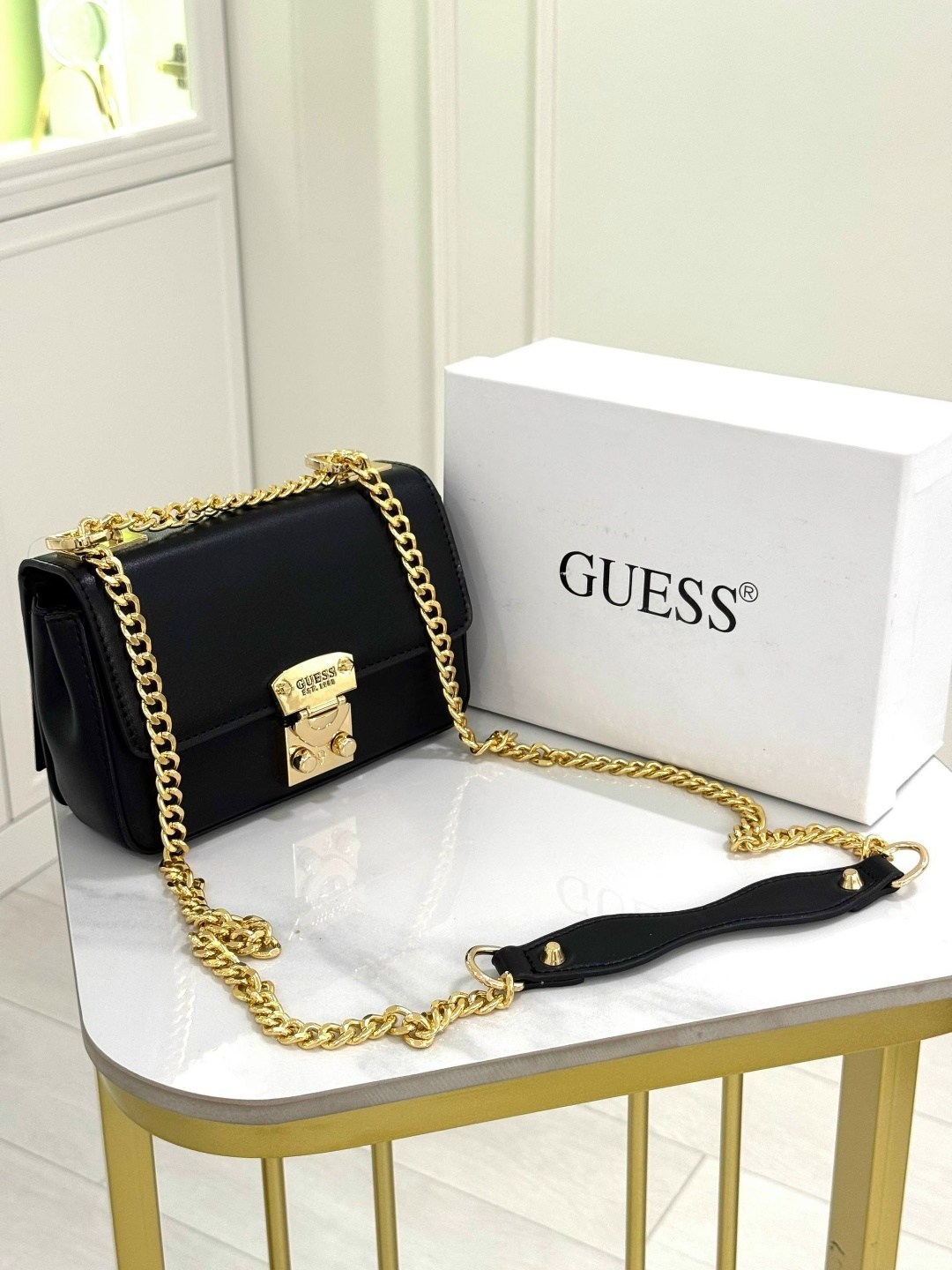 guess сумка кросс боди,guess сумка на плечо,guess сумка,женская сумка guess,guess сумка через плечо