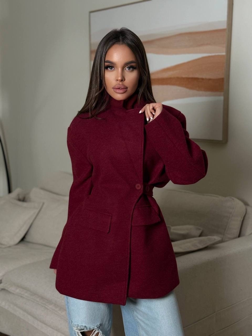 бордовое пальто,бордовое пальто женское,бордовое короткое пальто,пальто женское кашемировое бордо,женские пальто