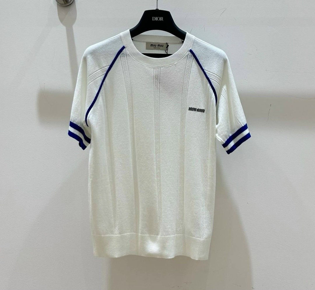 одежда стильная,джемпера женские,женская футболка,джемпер