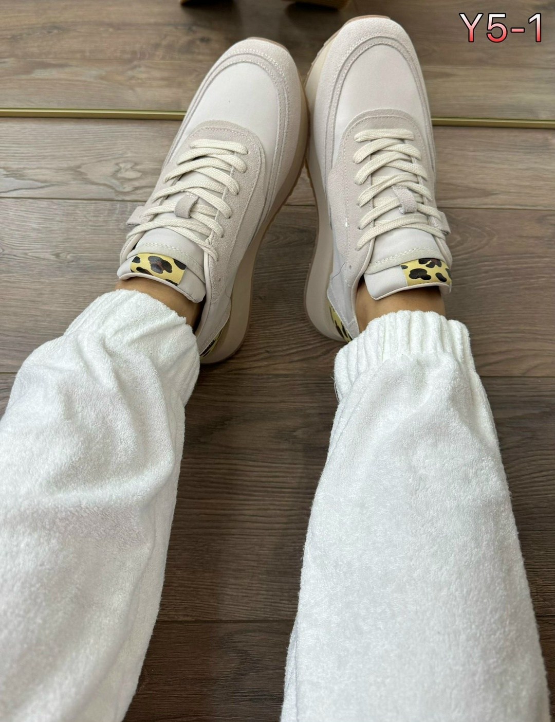 женские кроссовки,,стильные кроссовки,кроссовка, женская