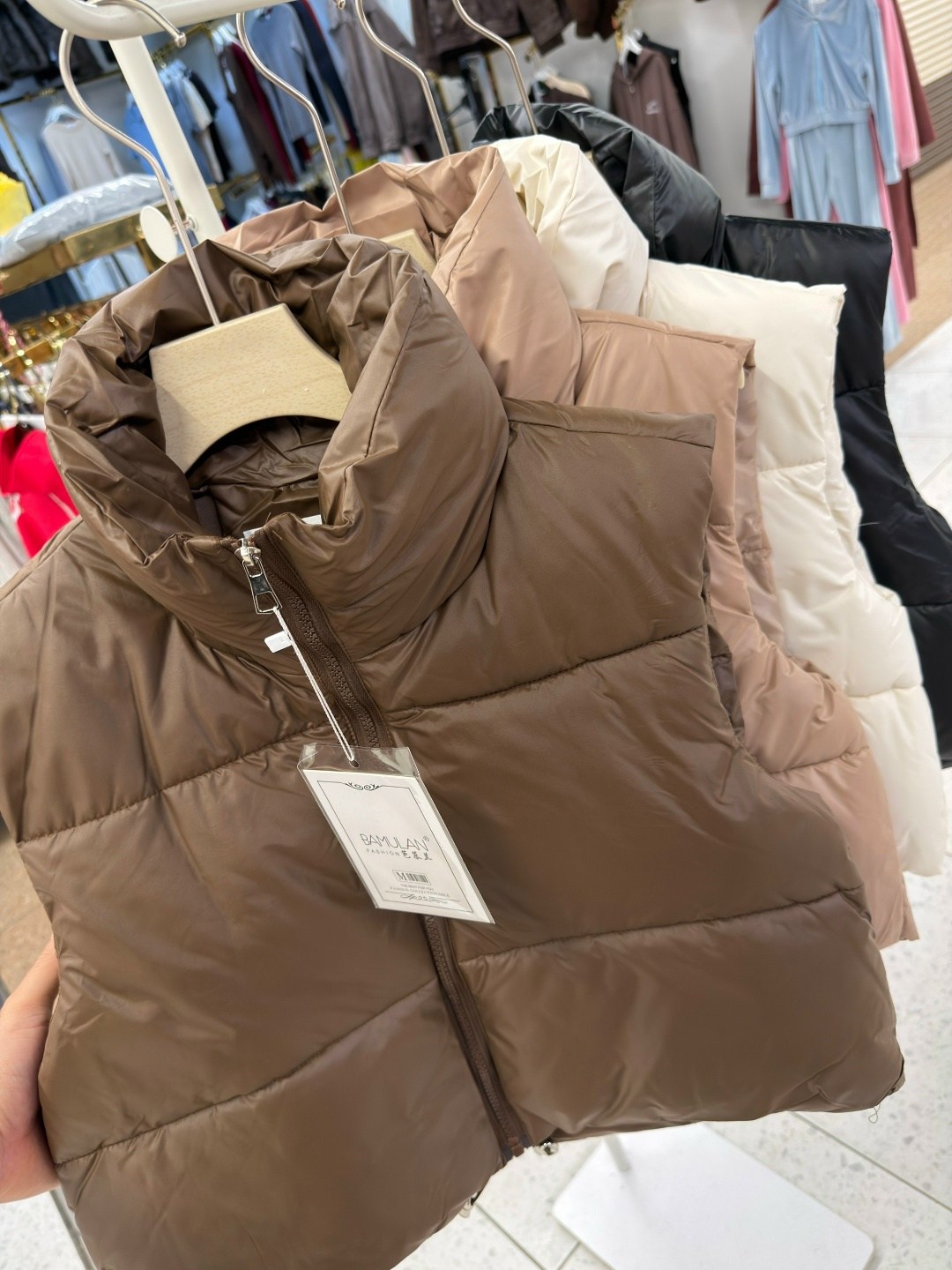 пуховой жилет,теплый жилет,жилетка женская,женский пуховой жилет с воротником-стойкой,жилет