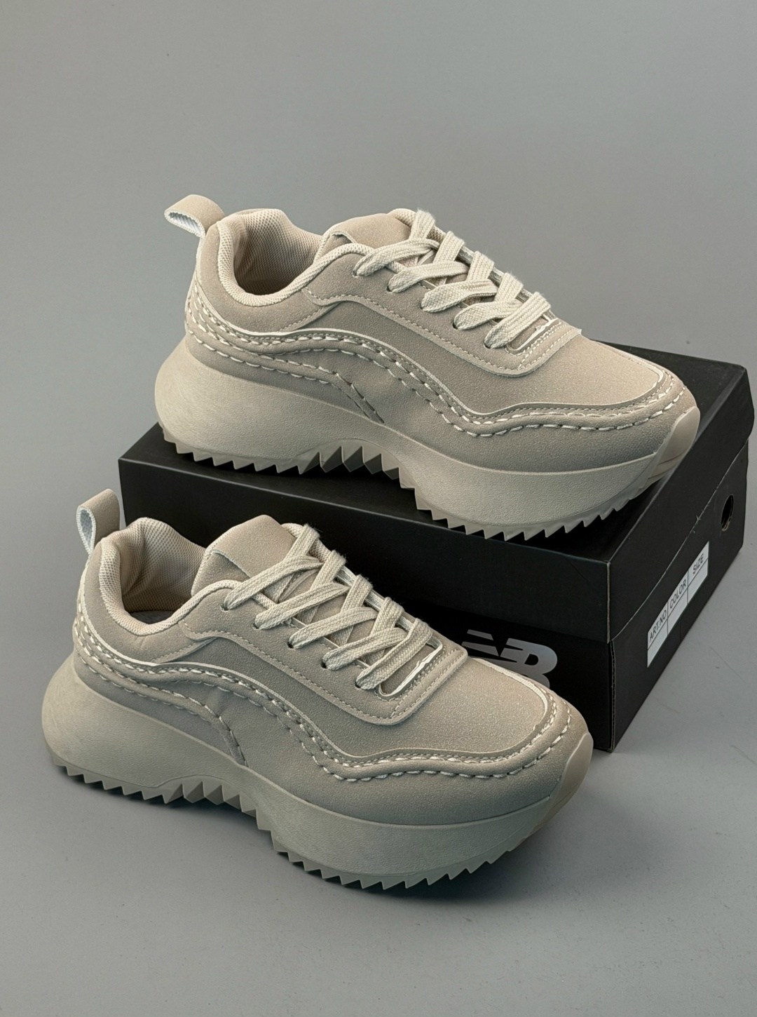 ,кроссовки женские,бежевые кроссовки,повседневные кроссовки,кроссовки женские замшевые