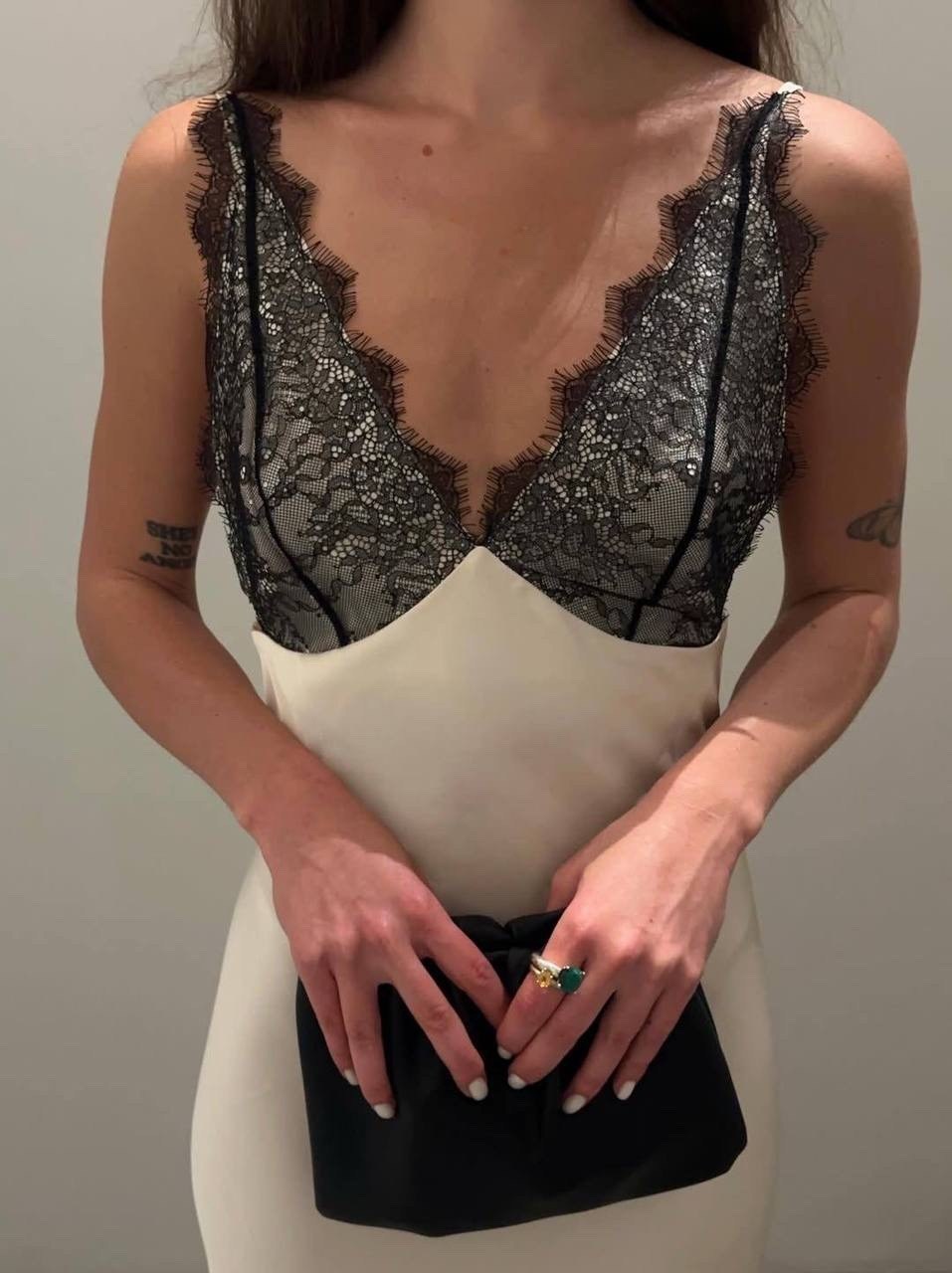 майка с кружевами,топ шелковый с кружевом,топ с кружевом,шелковый топ,топ в бельевом стиле с кружевом