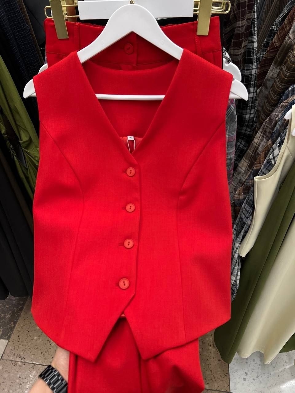 жилет приталенный,жилетка женская,жилет,женский жилет классический,женский жилет