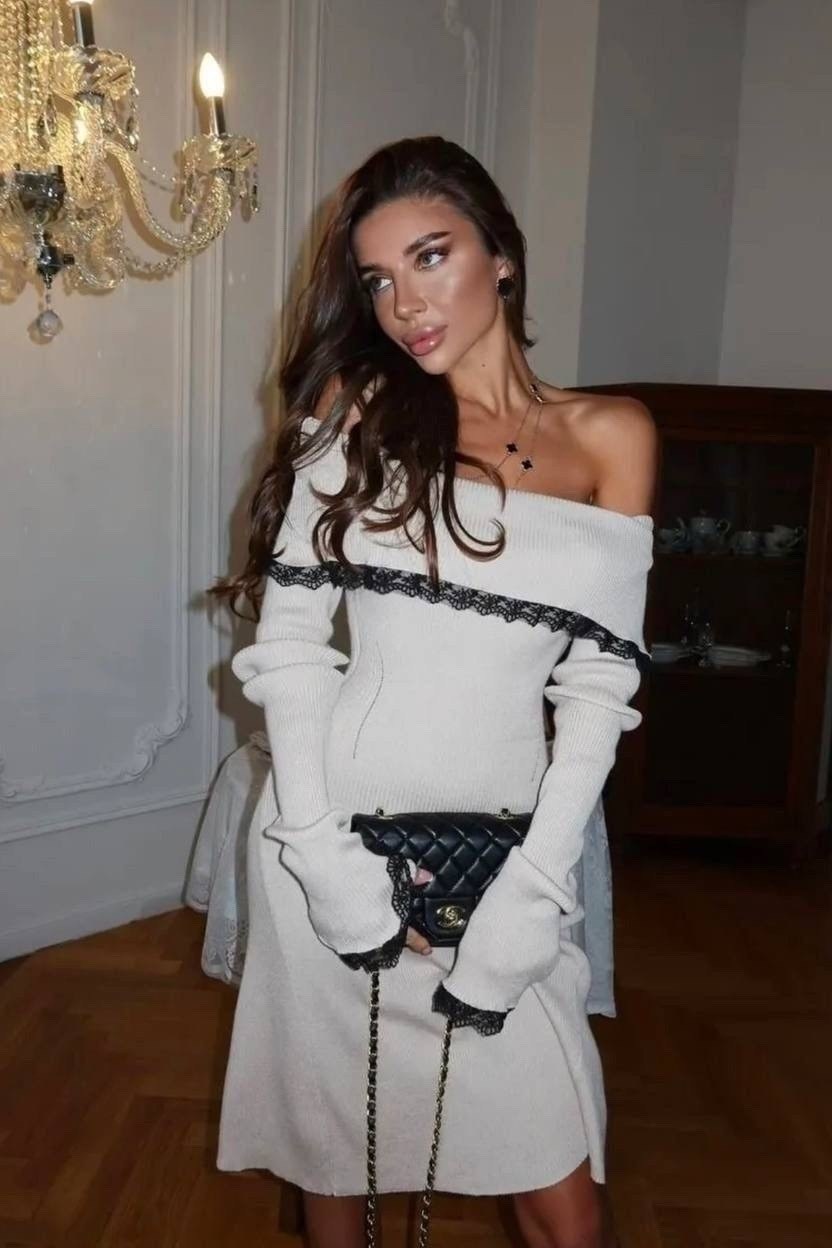 женское трикотажное платье с открытыми плечами,трикотажное платье с открытыми плечами,платье вязаное с открытыми плечами,платье с открытыми плечам,платье трикотажное с открытым плечом