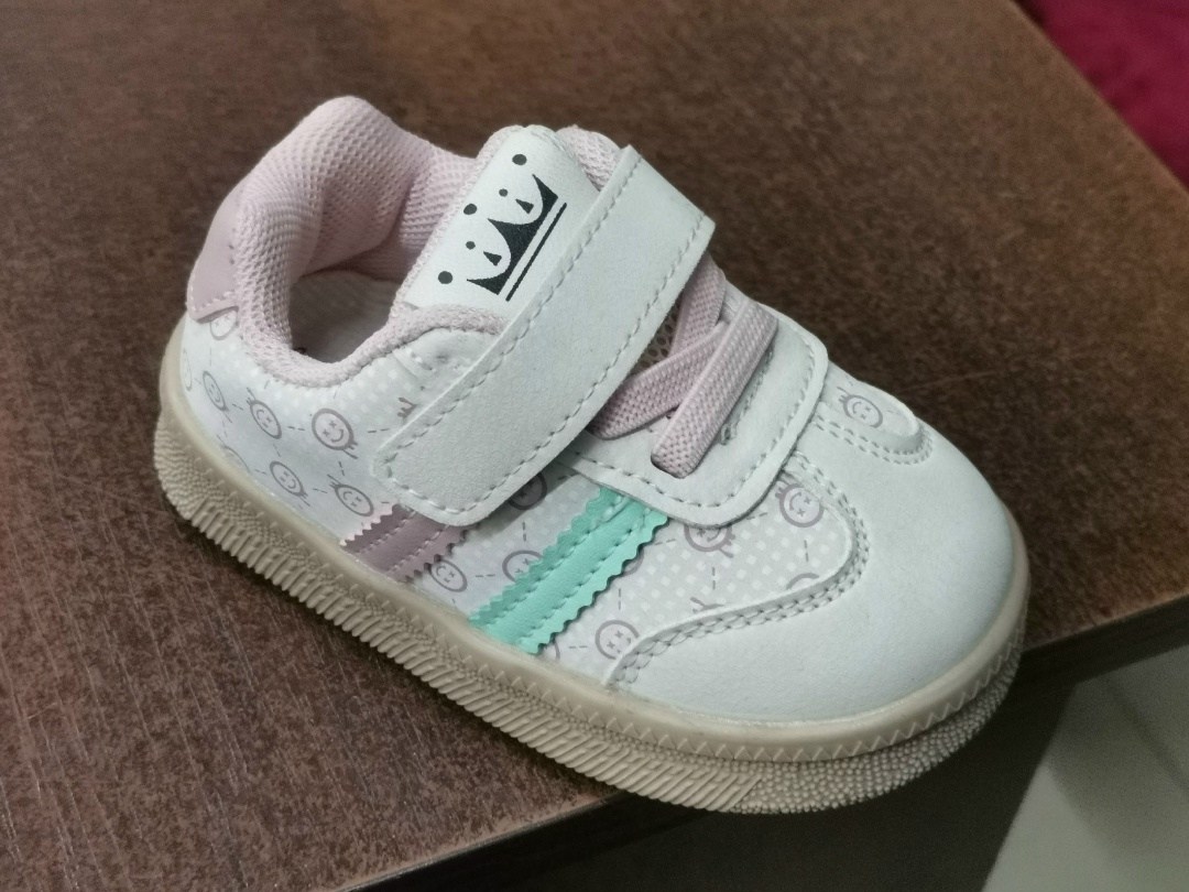 ,кросовки детские,кроссовки для малыша,детские кроссовки,детская