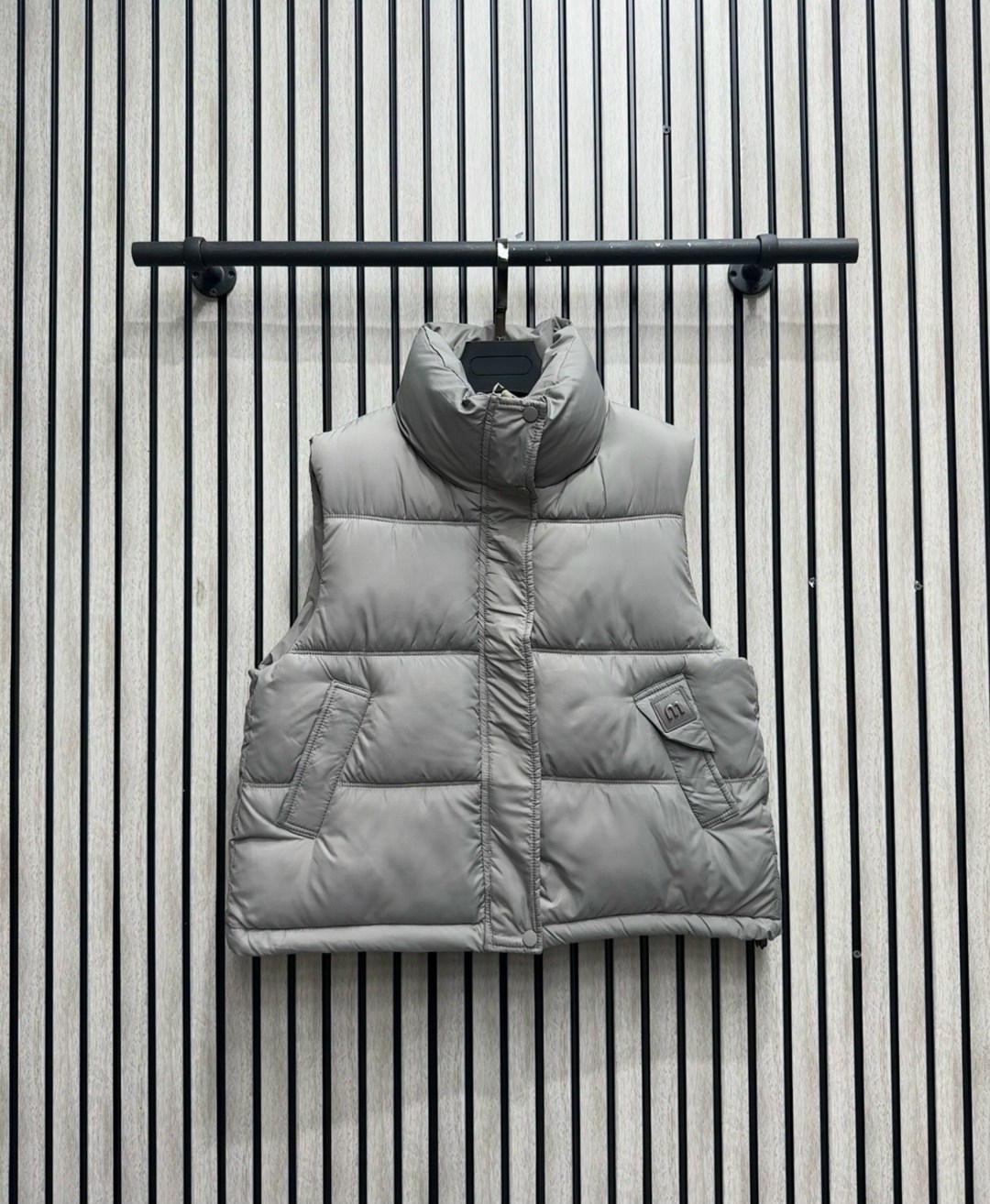 женская жилетка,жилет женский теплый,женский жилет,жилет коричневый,жилет утепленный женский