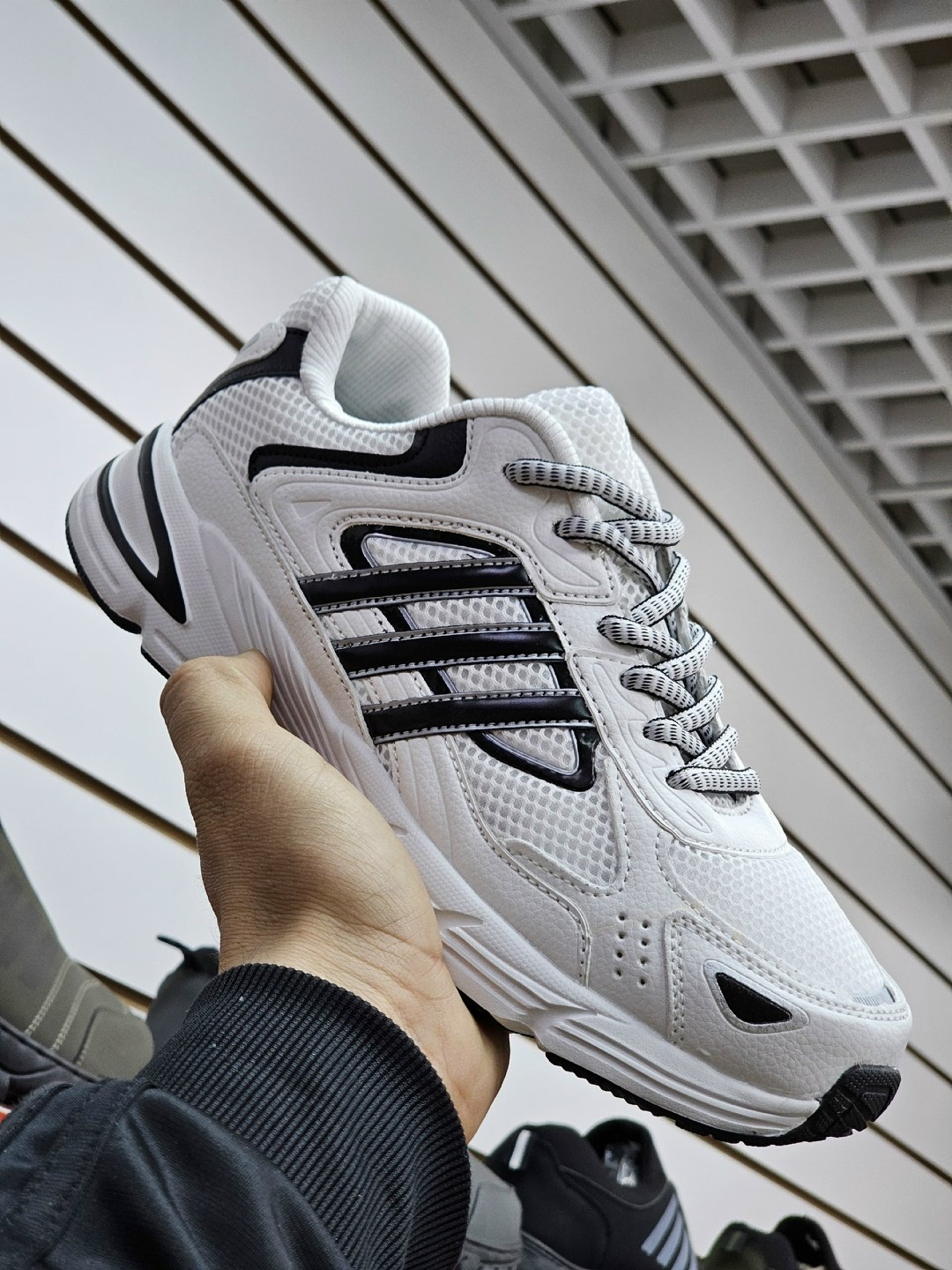 кроссовки мужские adidas,кроссовки adidas,кроссовки,кроссовки мужские adidas crazychaos 2000 черные,черные кроссовки adidas