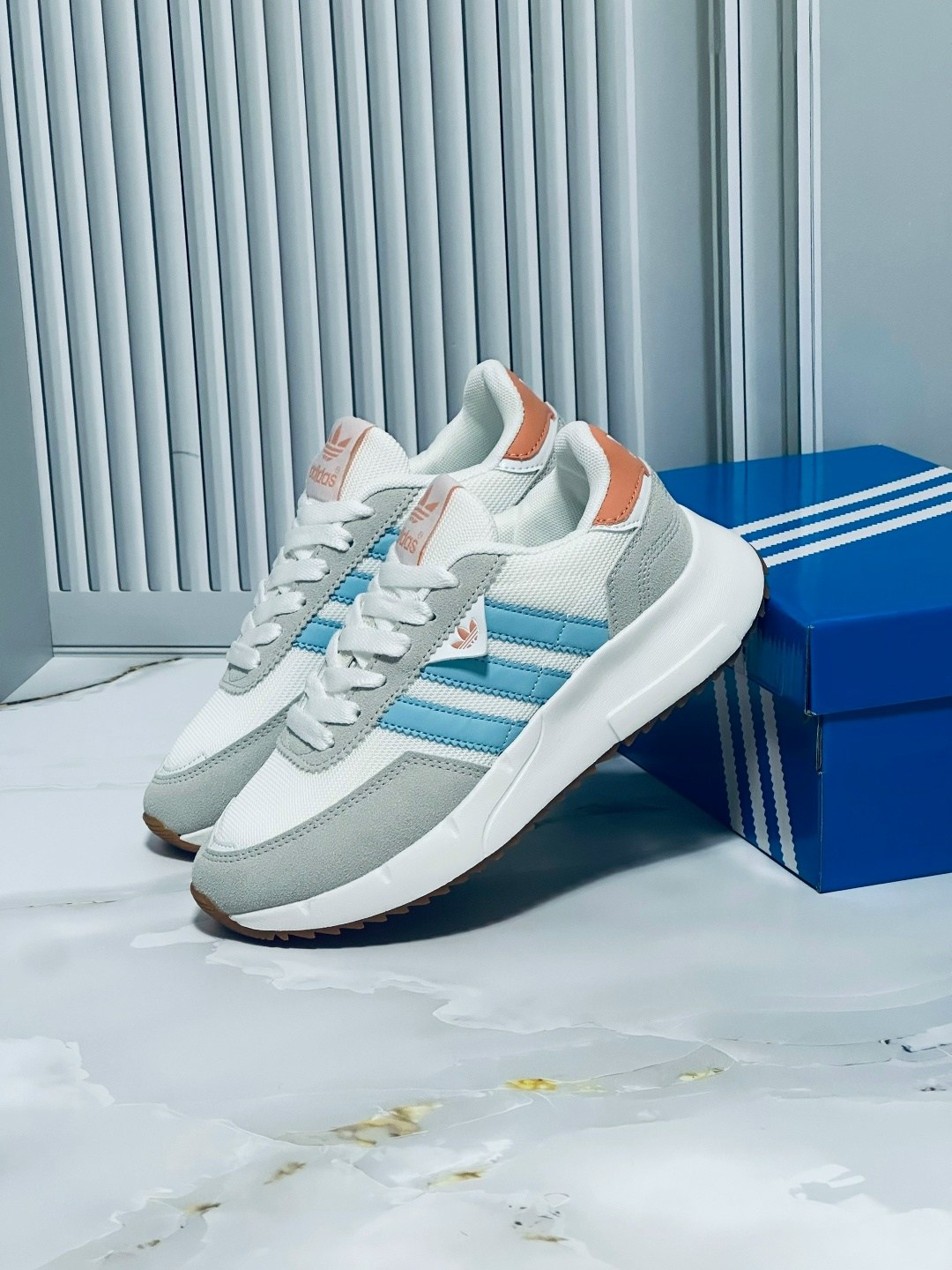 женские кроссовки adidas,кроссовки adidas,кроссовки adidas original,женские кроссовки адидас,кроссовки adidas retropy