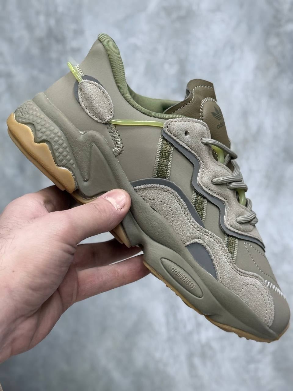 кроссовки adidas ozweego,кроссовки adidas ozweego мужские зеленые,кроссовки adidas ozweego зеленые зимние,кроссовки adidas originals ozweego,adidas ozweego